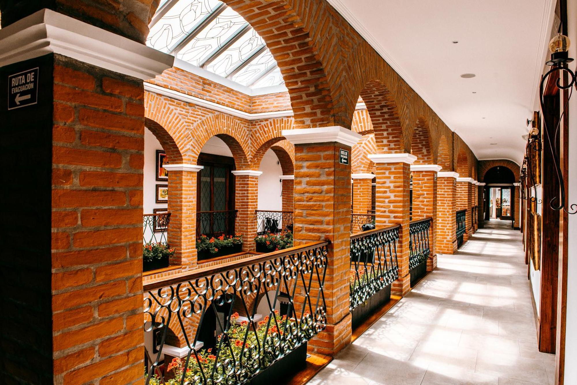 Hotel Otavalo Zewnętrze zdjęcie